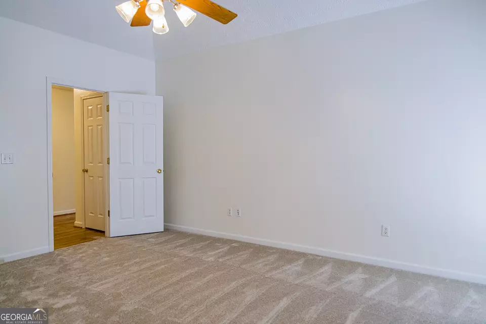 Bedroom - 18 Devonshire Dr SE, Rome, GA 30161 photo 2 of 8