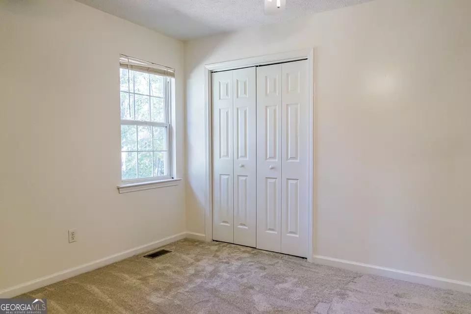 Bedroom - 18 Devonshire Dr SE, Rome, GA 30161 photo 7 of 8