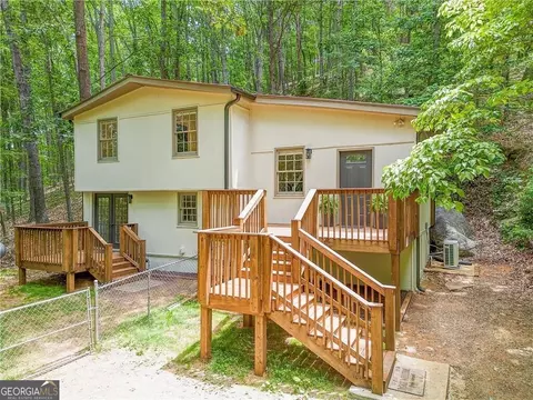 256 Robin Hood Ln NE, Fairmount, GA 30139