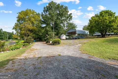 Exterior - 180 Cove Rd, Jackson, GA 30233 photo 10 of 14