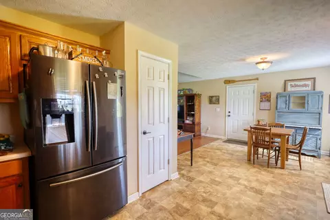 Entry Way - 1168 E Moores Crossing Rd, Thomaston, GA 30286 photo 2 of 3