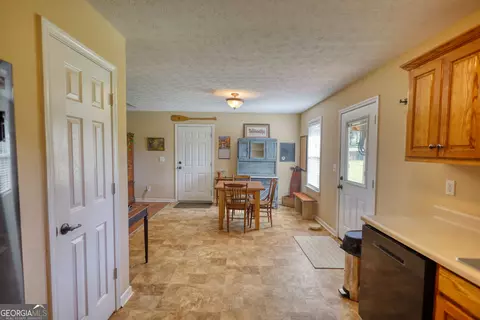 Entry Way - 1168 E Moores Crossing Rd, Thomaston, GA 30286 photo 3 of 3