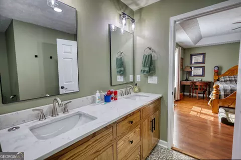 Bath - 1168 E Moores Crossing Rd, Thomaston, GA 30286 photo 6 of 12