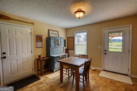 Entry Way - 1168 E Moores Crossing Rd, Thomaston, GA 30286 photo 1 of 3