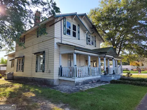 5710 Vickery St, Lavonia, GA 30553