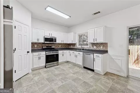 2130 Executive Dr, Duluth, GA 30096 photo 12