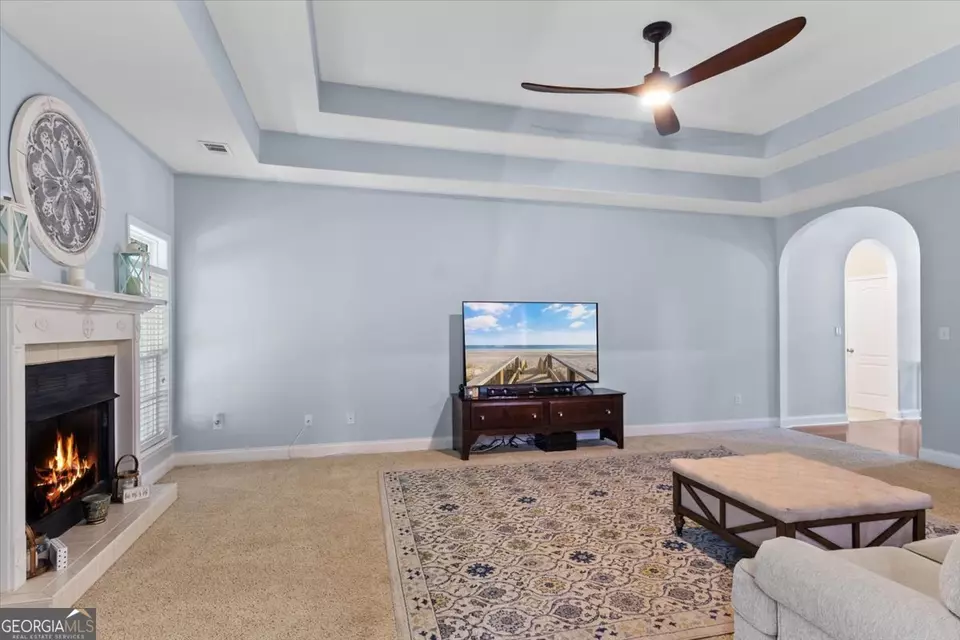 Living - 102 Seven Pines Ct, Perry, GA 31069 photo 2 of 2