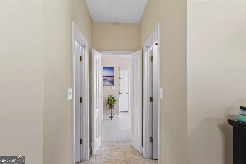 Entry Way - 102 Seven Pines Ct, Perry, GA 31069 photo 6 of 9