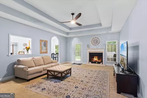 Living - 102 Seven Pines Ct, Perry, GA 31069 photo 1 of 2