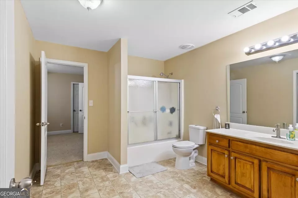 Entry Way - 102 Seven Pines Ct, Perry, GA 31069 photo 8 of 9