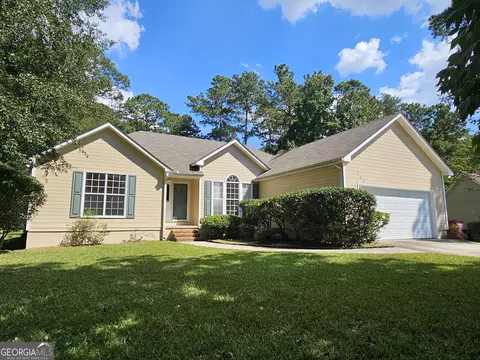 104 Meadow Wood Dr, Macon, GA 31206