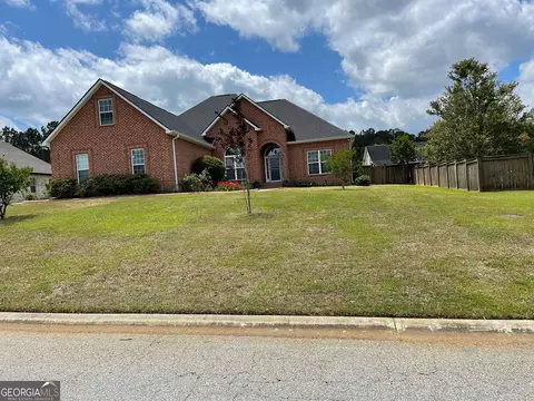 2026 Pin Oak Ter, Bonaire, GA 31005
