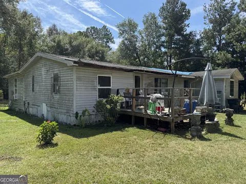 8996 Windwood Rd, Metter, GA 30439