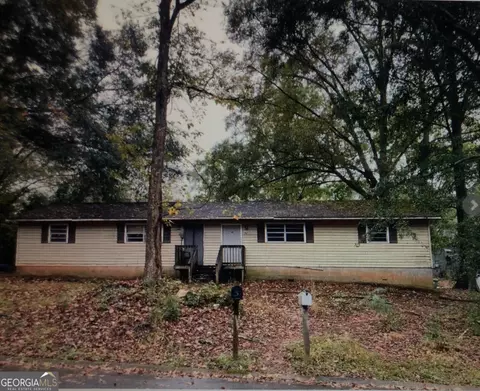 730 Hallyburton St, Griffin, GA 30223