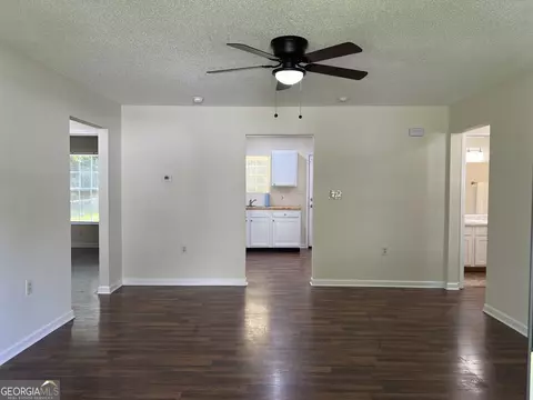Living - 1512 Academy Ave, Dublin, GA 31021 photo 1 of 2