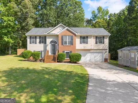845 Brandon Dr, Winder, GA 30680