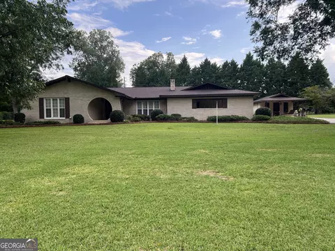 983 Cochran Hwy, Eastman, GA 31023