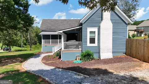 Exterior - 680 Elrod St, Cornelia, GA 30531 photo 7 of 14