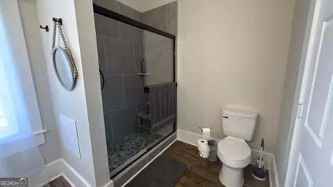 Bath - 680 Elrod St, Cornelia, GA 30531 photo 4 of 4