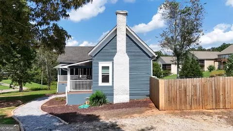 Exterior - 680 Elrod St, Cornelia, GA 30531 photo 6 of 14