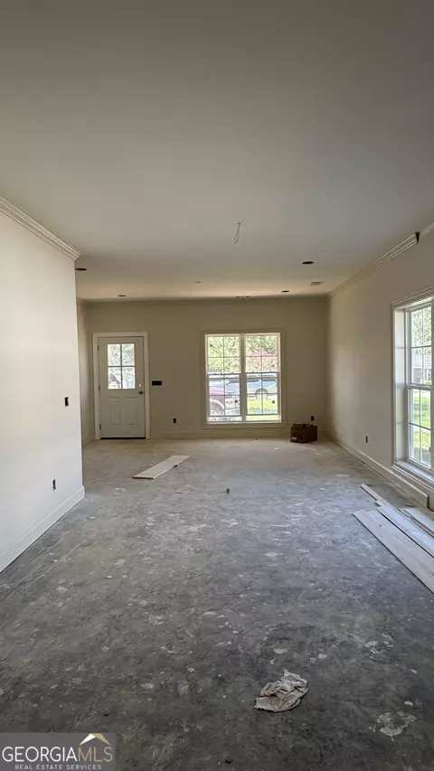 Living - 201 New Dr, Claxton, GA 30417 photo 2 of 3