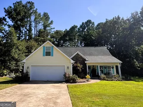 318 Richmond Dr, Social Circle, GA 30025