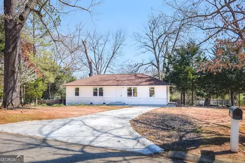 Exterior - 607 Harwell Ave, Lagrange, GA 30240 photo 2 of 7