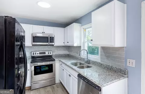 Kitchen - 607 Harwell Ave, Lagrange, GA 30240 photo 1 of 4