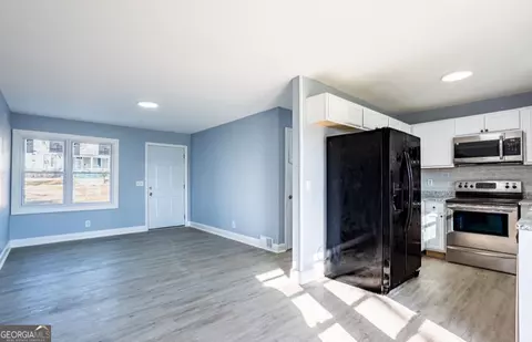 Living - 607 Harwell Ave, Lagrange, GA 30240 photo 4 of 7