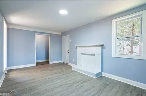 Living - 607 Harwell Ave, Lagrange, GA 30240 photo 6 of 7