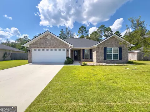 1133 Creekside Cir, Hinesville, GA 31313