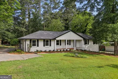 5421 Brownlee Rd, Stone Mountain, GA 30087