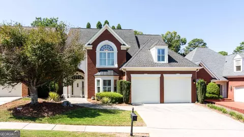 2100 Glenhurst Dr, Snellville, GA 30078