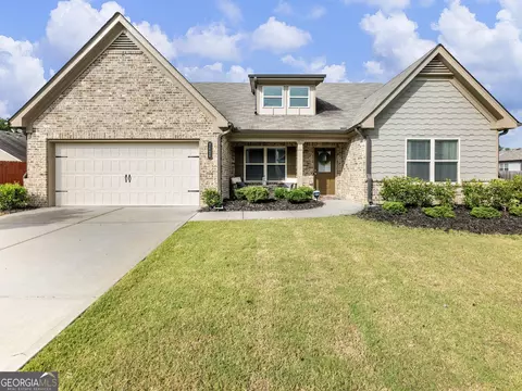 2416 Bear Paw Dr, Lawrenceville, GA 30043