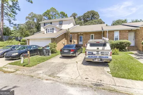 103 Leisure Lake Ct, Warner Robins, GA 31088