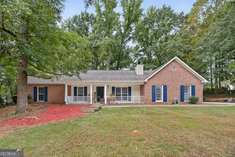 110 Hawthorne Cir, Lagrange, GA 30240