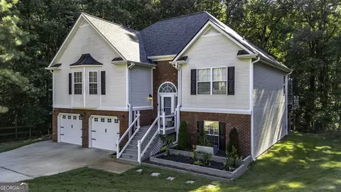 40 Legend Creek Chase Dr, Douglasville, GA 30134