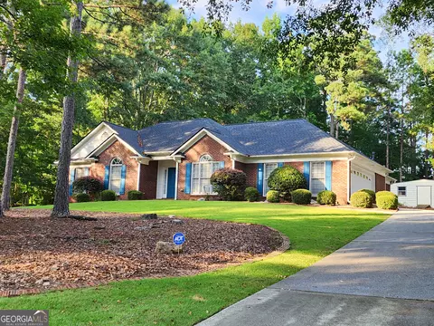 70 Fox Chase Trl, Midland, GA 31820