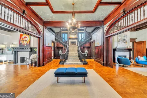 Entry Way - 619 College St, Macon, GA 31201 photo 1 of 8