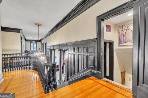 Entry Way - 619 College St, Macon, GA 31201 photo 5 of 8