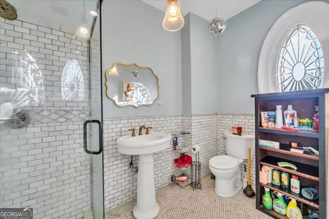 Bath - 619 College St, Macon, GA 31201 photo 3 of 3
