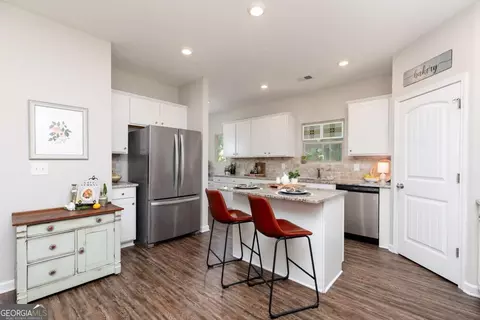 Kitchen - 738 Stable View Loop, Dallas, GA 30132 photo 1 of 3