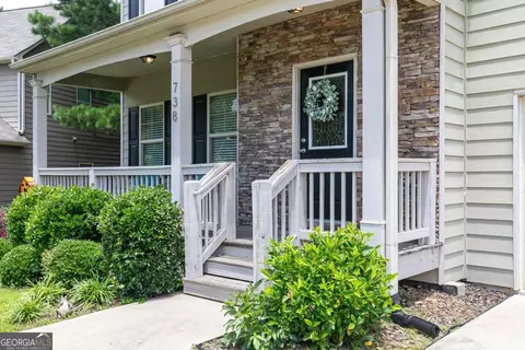 Exterior - 738 Stable View Loop, Dallas, GA 30132 photo 7 of 8