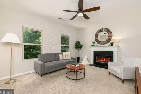 Living - 738 Stable View Loop, Dallas, GA 30132 photo 2 of 2