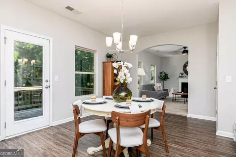 Dining - 738 Stable View Loop, Dallas, GA 30132 photo 4 of 5
