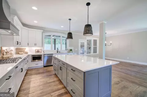 Kitchen - 10 Dove Pointe, Euharlee, GA 30145 photo 3 of 6
