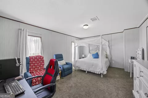 Bedroom - 219 Piney Grove Rd, Comer, GA 30629 photo 7 of 10