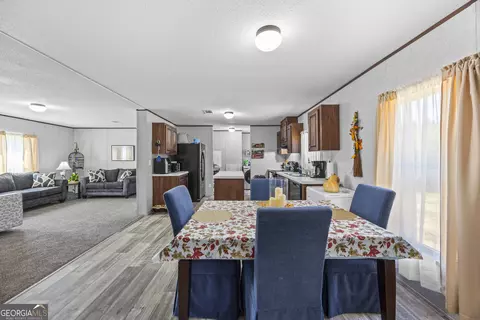 Dining - 219 Piney Grove Rd, Comer, GA 30629 photo 4 of 4