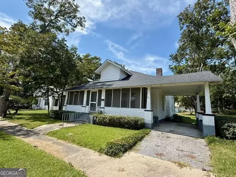 450 S Rountree St, Metter, GA 30439