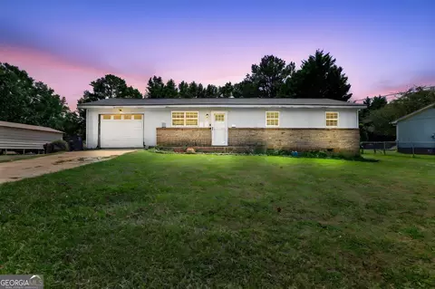 3636 Meadowview Dr, Lithia Springs, GA 30122